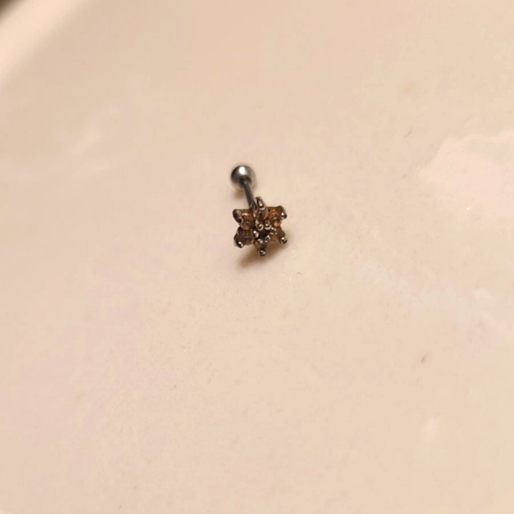 Flower cartilage earring